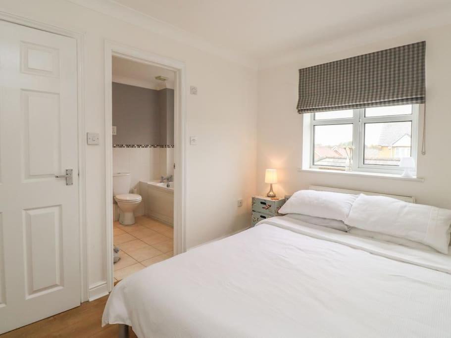 Stunning Seaviews - Beach House - Jacuzzi Bath Tub Littlestone-on-Sea Eksteriør billede