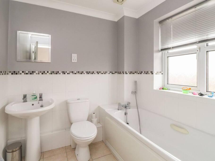 Stunning Seaviews - Beach House - Jacuzzi Bath Tub Littlestone-on-Sea Eksteriør billede